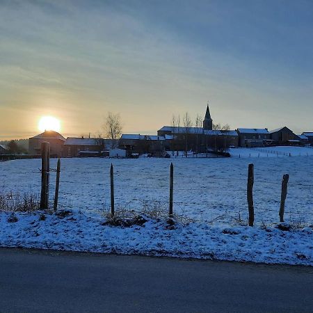 La Pinede - Charmante Maison De Village Hotton Zewnętrze zdjęcie