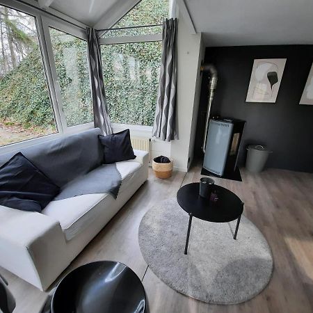 La Pinede - Charmante Maison De Village Hotton Zewnętrze zdjęcie