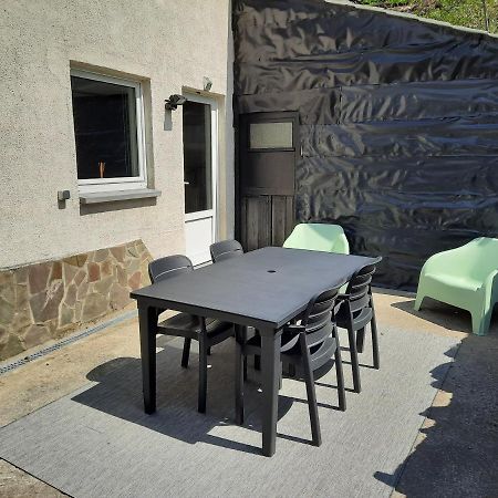 La Pinede - Charmante Maison De Village Hotton Zewnętrze zdjęcie